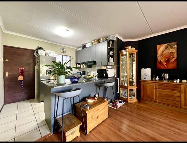 2 BEDROOM SIMPLEX FOR SALE IN EDEN GLEN